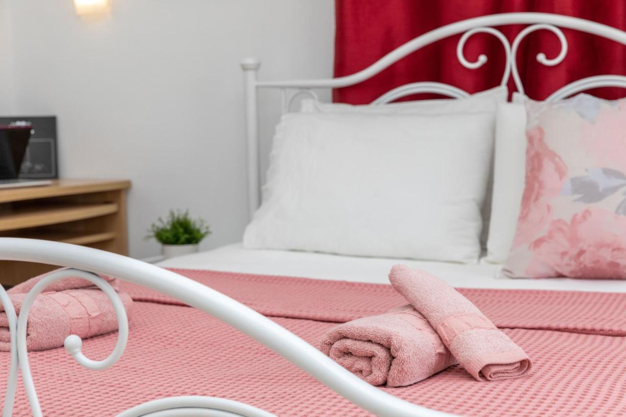 Naxos Diamond Studios Apartments Naxos City ภายนอก รูปภาพ