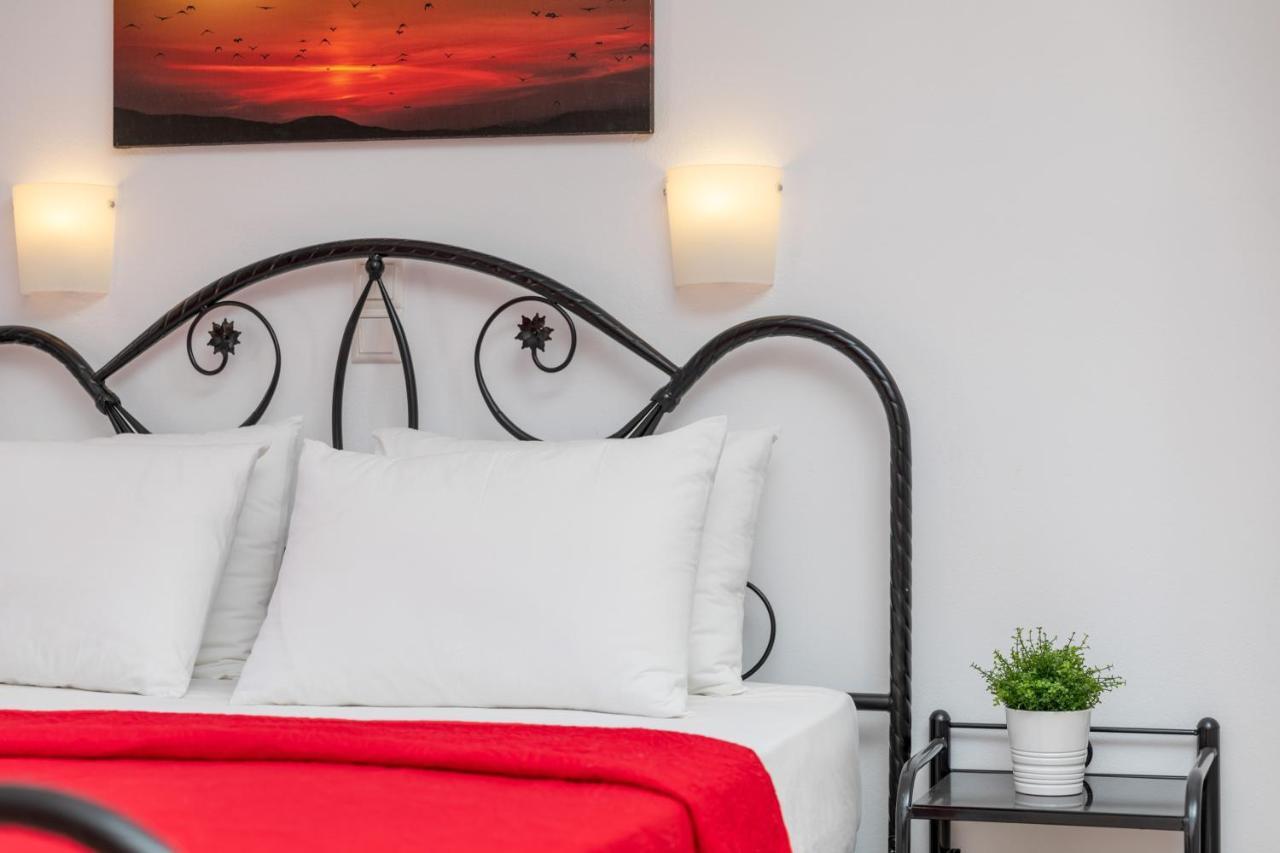 Naxos Diamond Studios Apartments Naxos City ภายนอก รูปภาพ