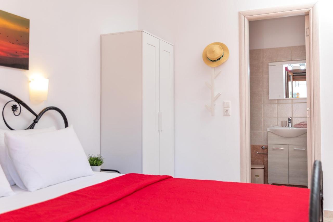 Naxos Diamond Studios Apartments Naxos City ภายนอก รูปภาพ
