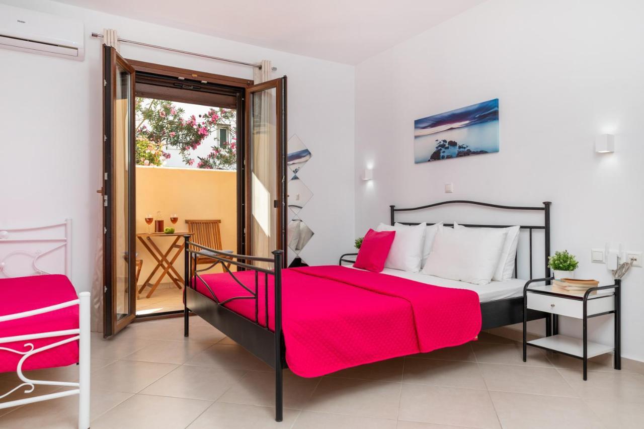 Naxos Diamond Studios Apartments Naxos City ภายนอก รูปภาพ