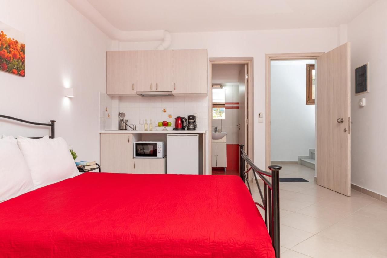 Naxos Diamond Studios Apartments Naxos City ภายนอก รูปภาพ
