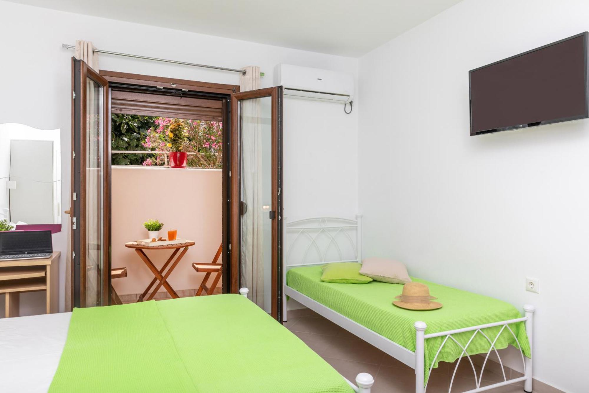 Naxos Diamond Studios Apartments Naxos City ห้อง รูปภาพ